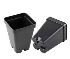 plastikpotte-smaa-groudstyr